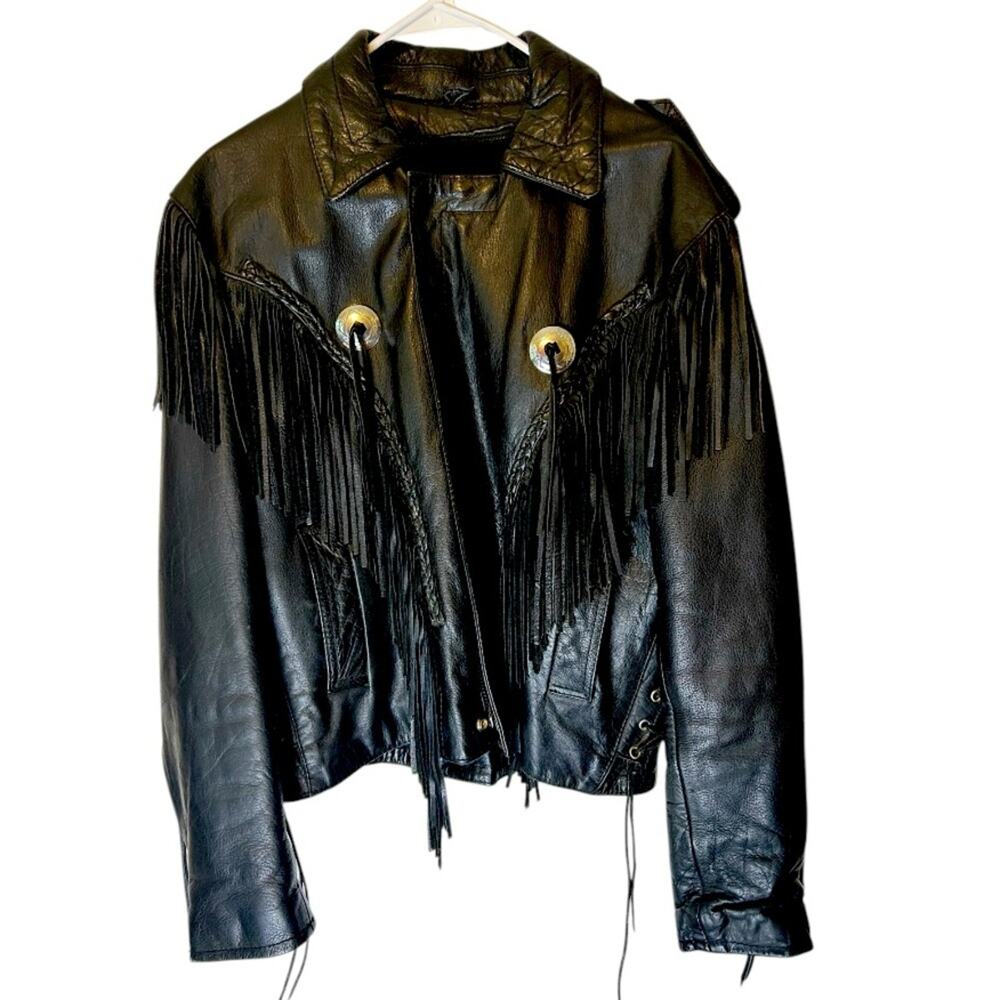 VTG Unik Men’s Black Fringe Silver Conch Leather motorcycle Jacket. Size 46 L/XL